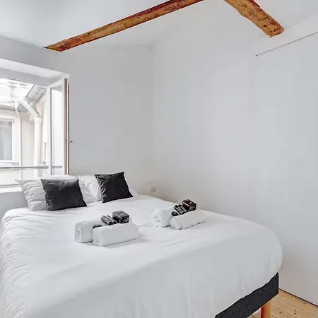 Bm-un Eclat De Lumiere En Plein Appartement